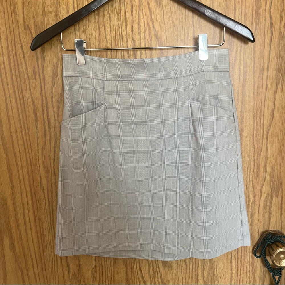 Dress skirt with pockets